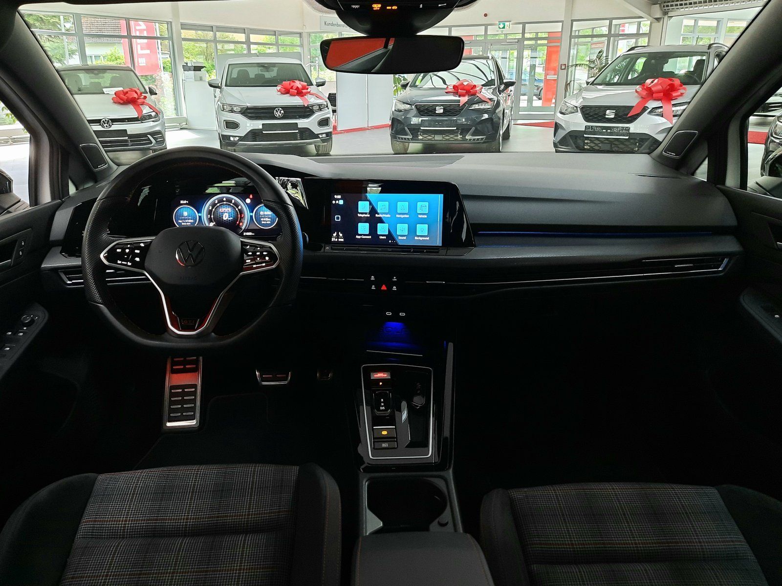 Fahrzeugabbildung Volkswagen Golf GTI Black&Style DSG *Navi*ACC*PDC*LED*Sound