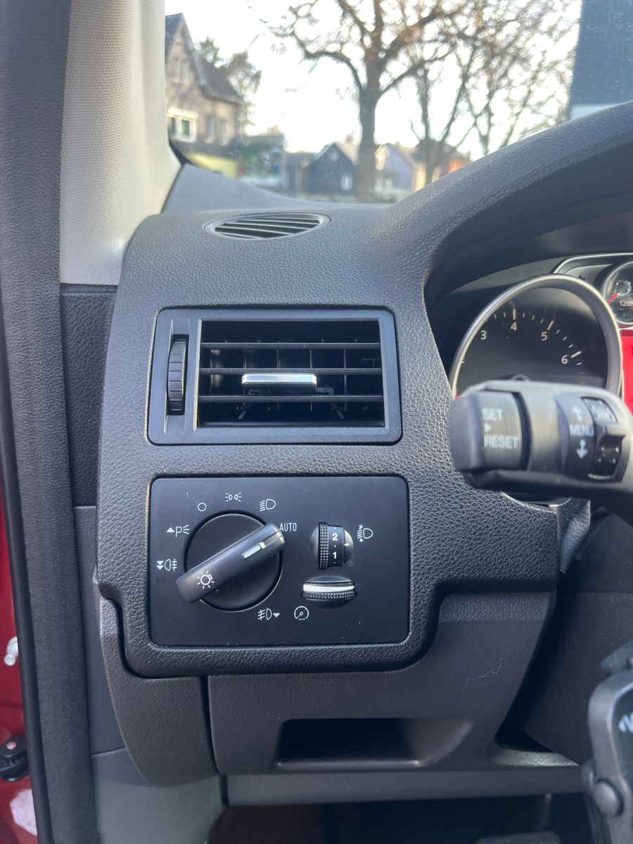 Fahrzeugabbildung Ford Kuga 2.5T Titanium * AUTOMATIK *