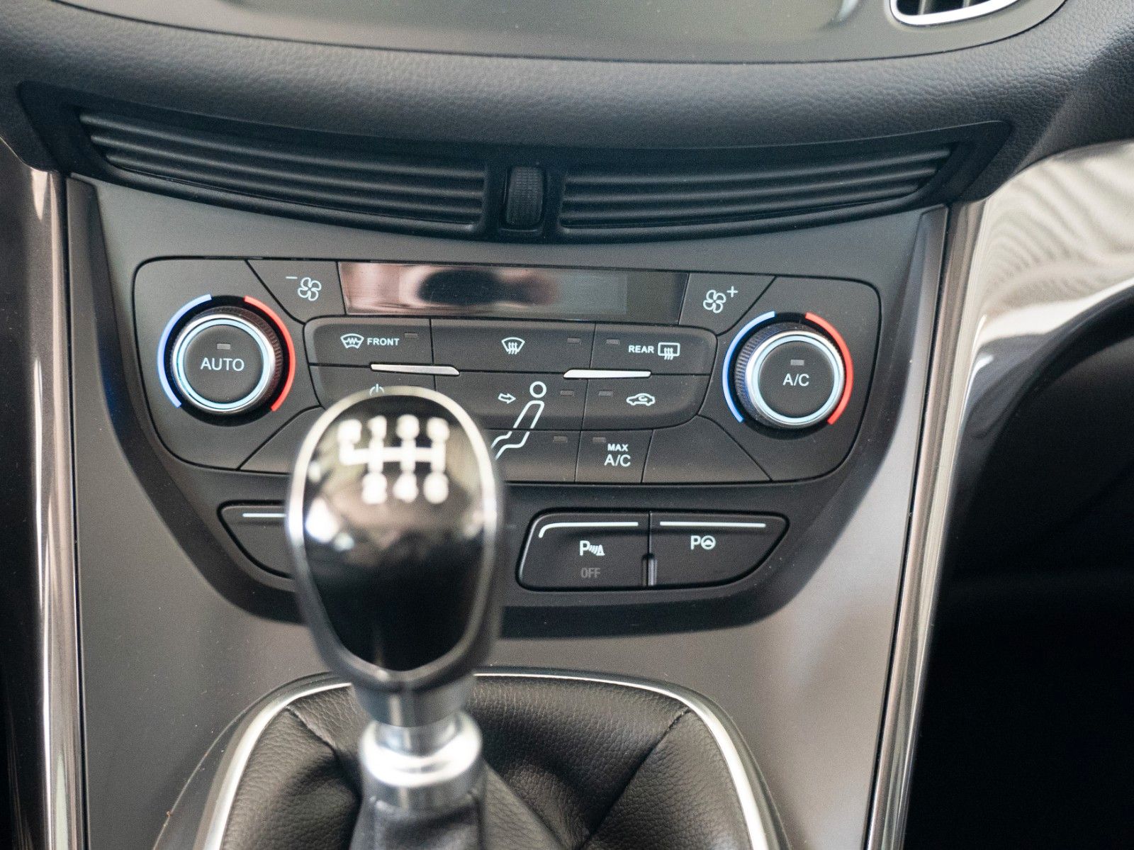 Fahrzeugabbildung Ford Grand C-Max Grand Titanium NAVI/PDC V+H/KLIMA