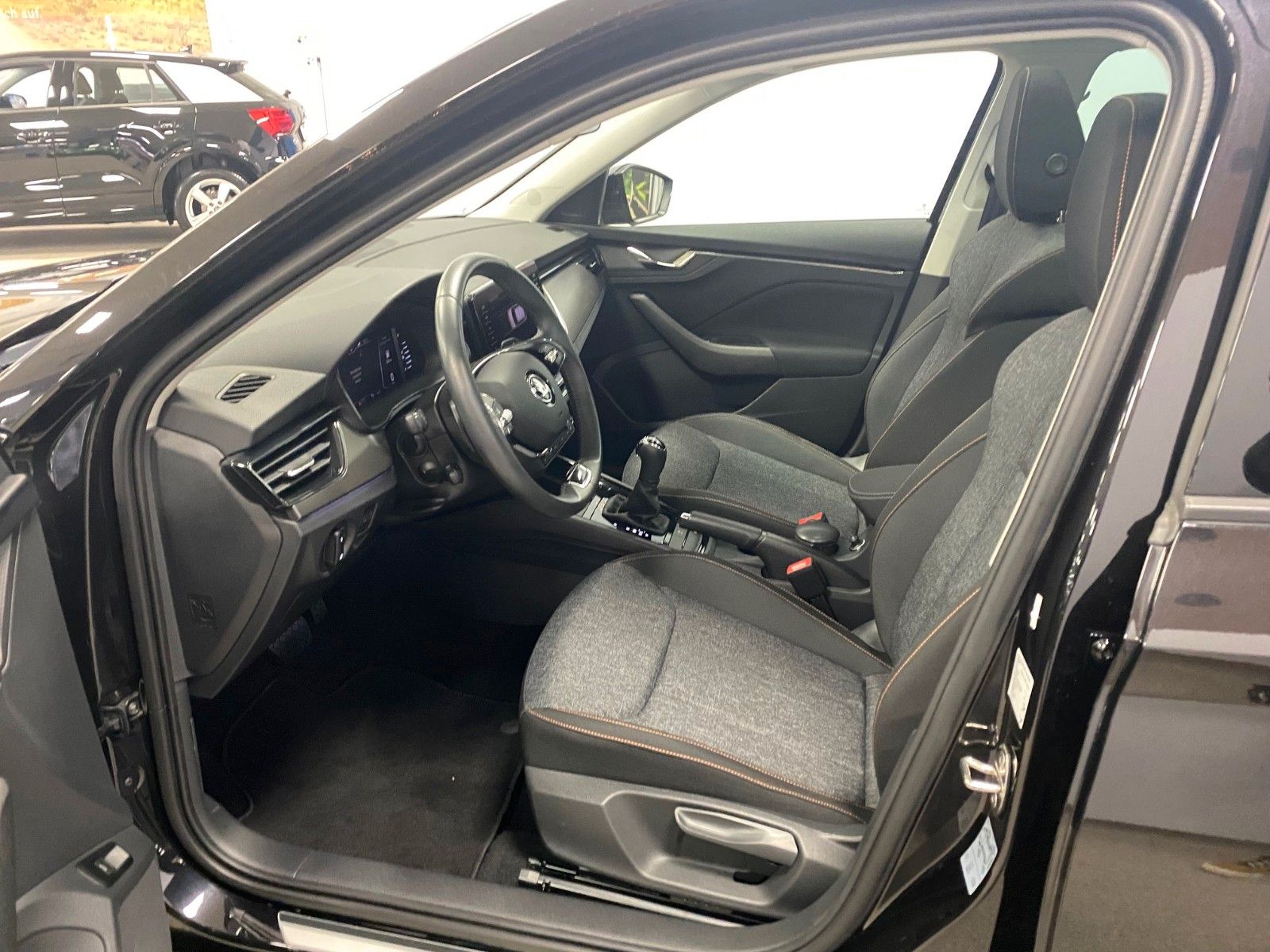 Fahrzeugabbildung SKODA Kamiq 1.5 TSI CLEVER+NAVI+Rück.KAMERA+ALLWETTER+