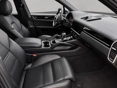 PORSCHE Cayenne 3.0L V6 E-Hybrid Super Ausstattung