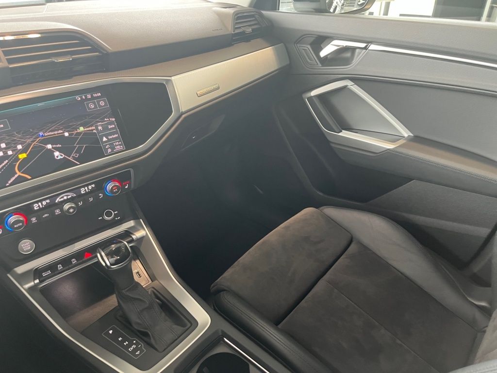 Fahrzeugabbildung Audi Q3 45 2,0 TFSI quattro advanced (EURO 6d-TEMP)