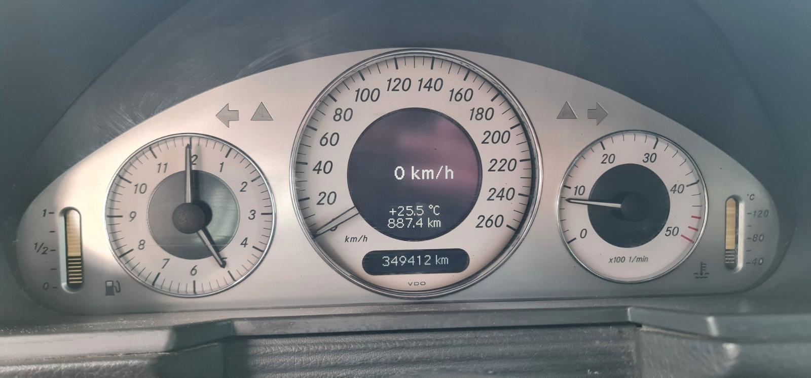 Mercedes-Benz E 220 CDI LIM. AVANTGARDE 6 GANG SCHALTER