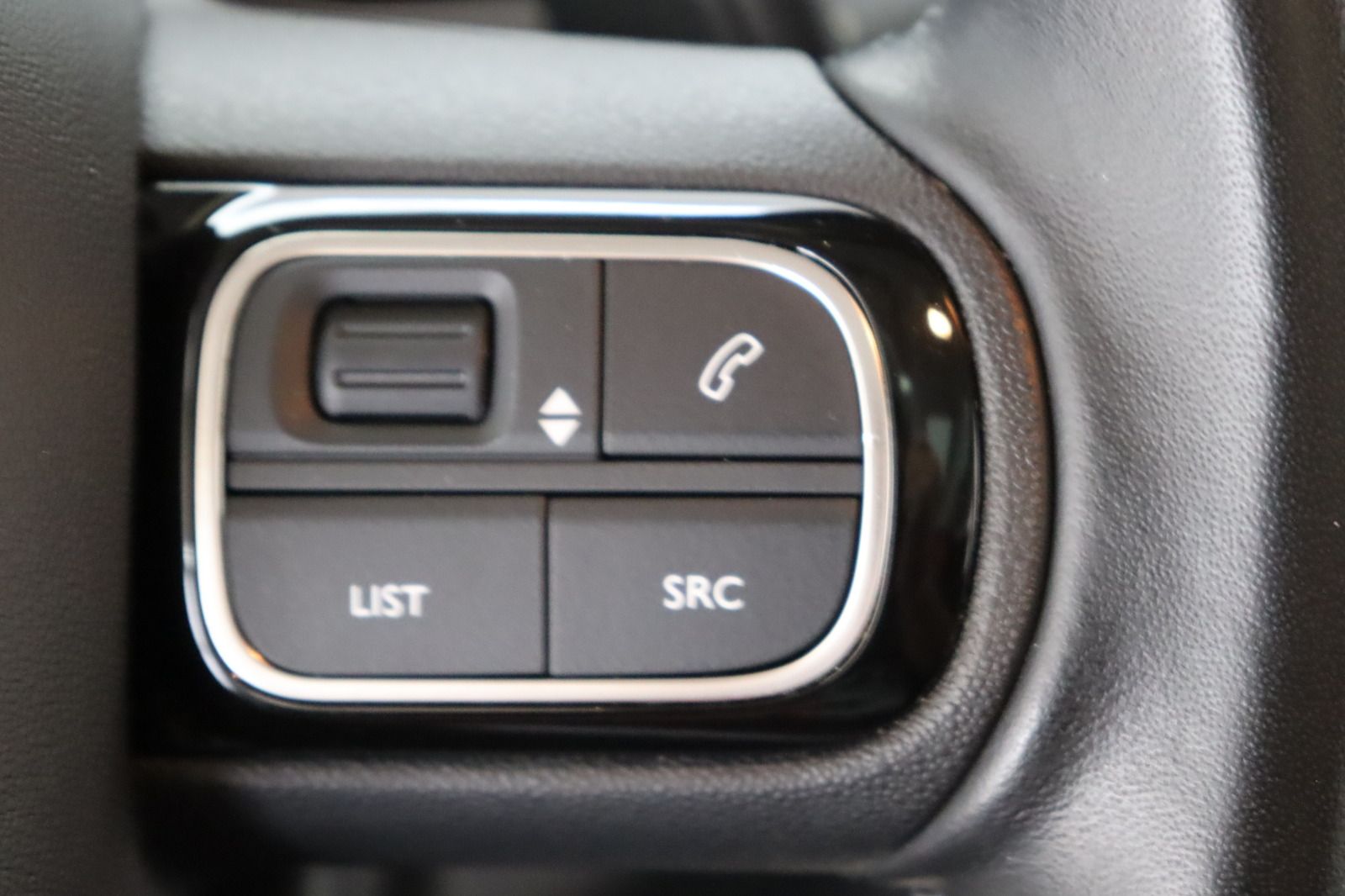 Fahrzeugabbildung Citroën Berlingo 1.Hand * wenig km MPV Shine M