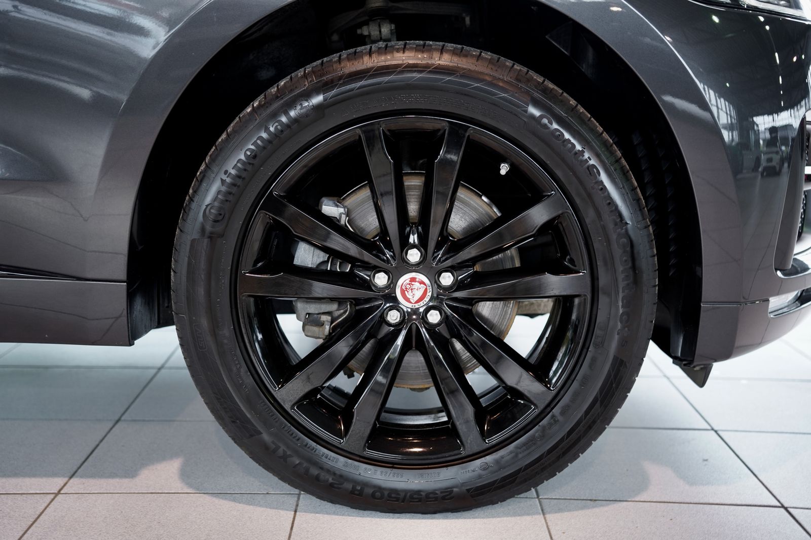 Jaguar F Pace