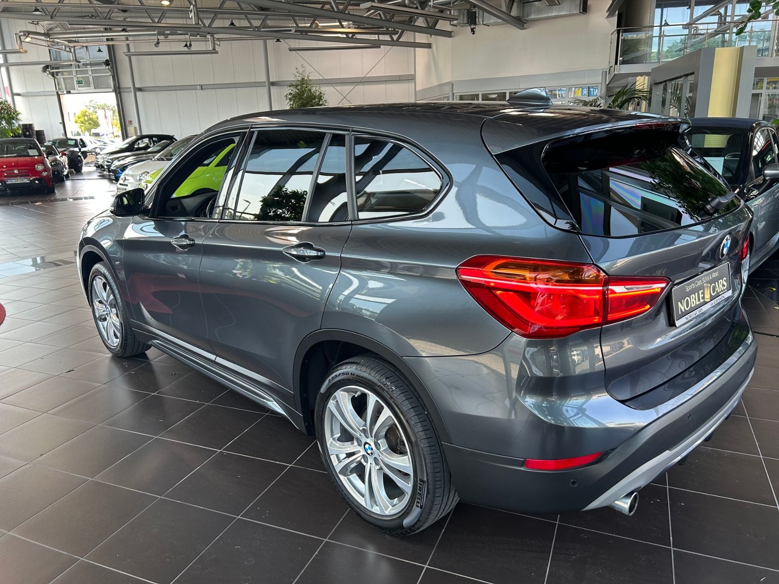 Fahrzeugabbildung BMW X1 xDrive 18 d Sport Line RFK LED ALU