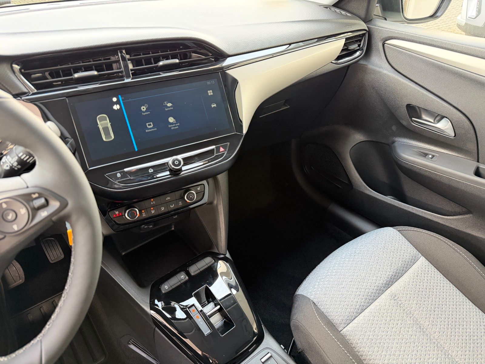 Fahrzeugabbildung Opel Corsa F Edition 110PS Hybrid Automatik/LED!