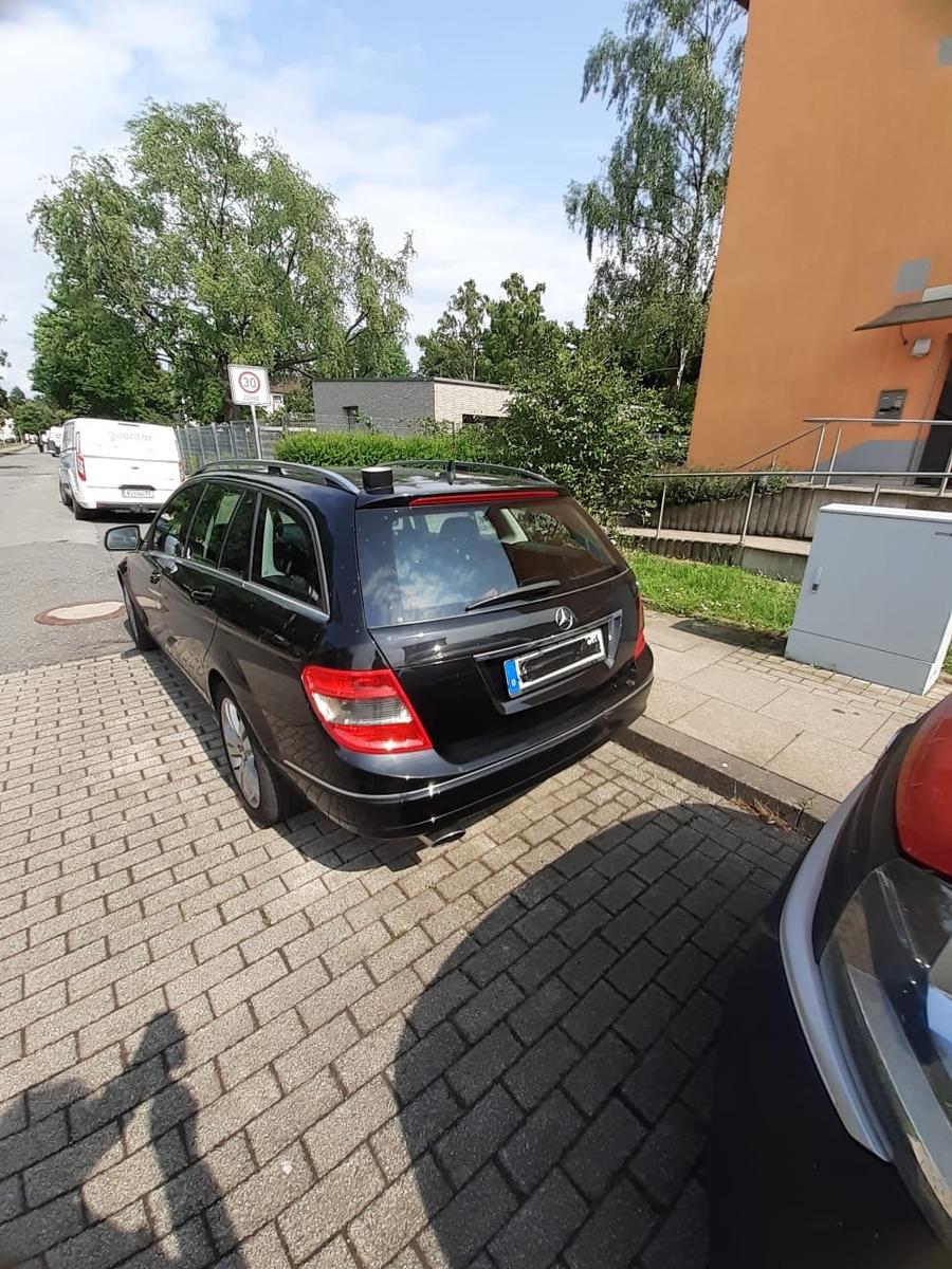 Mercedes-Benz 220 2008 — engine 2.148 cm³, 170 HP (125kW)