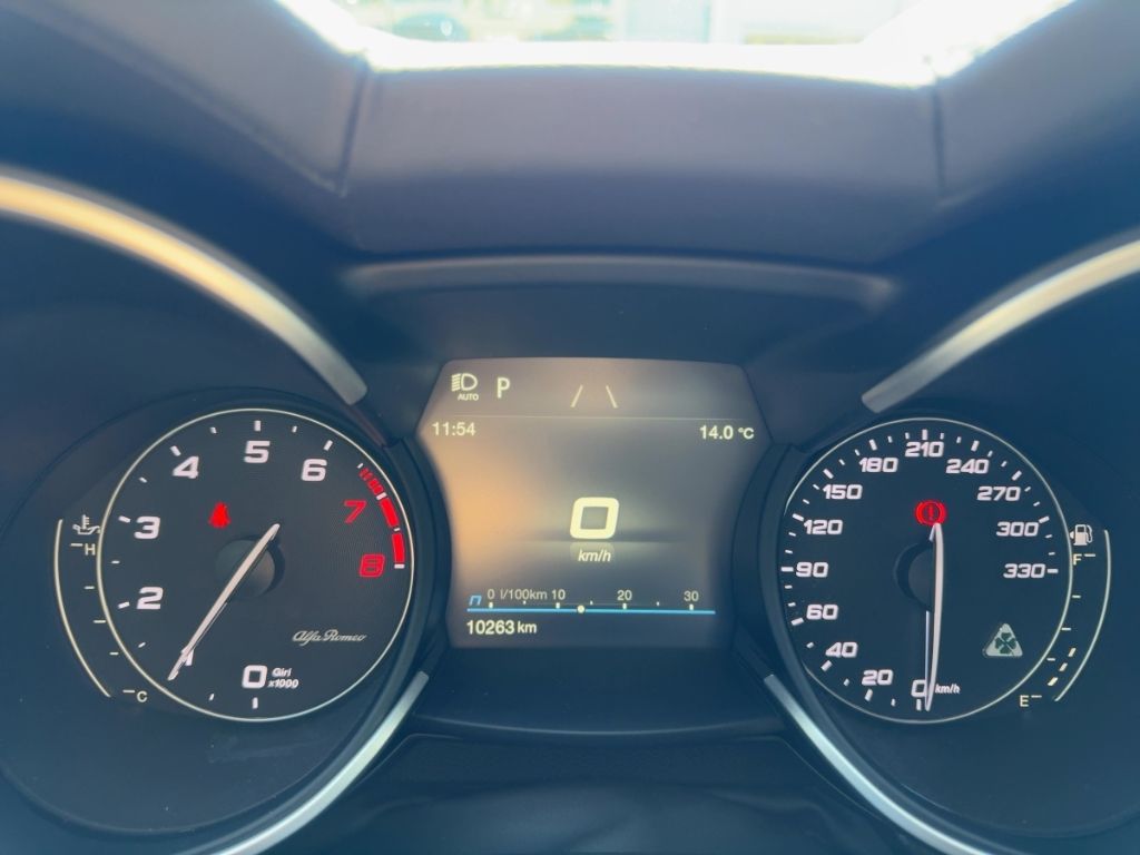 Fahrzeugabbildung Alfa Romeo Stelvio Quadrifoglio