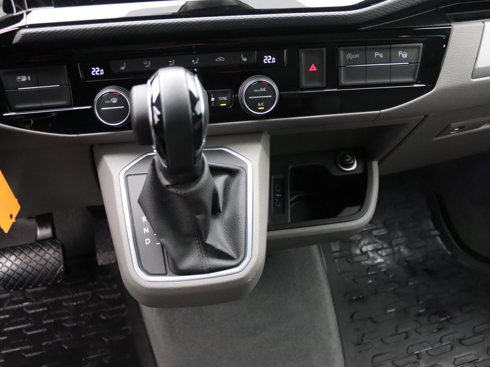 Volkswagen T6 California - Bild 12