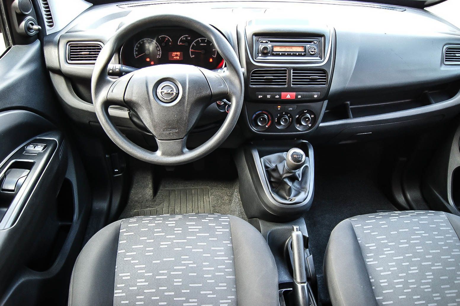 Fahrzeugabbildung Opel Combo D Selection L1H1 5-SITZE SCHIEBETÜREN 1.HD