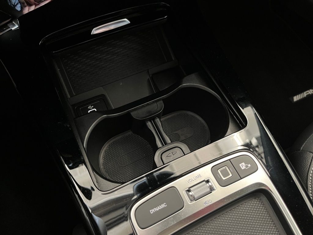 Fahrzeugabbildung Mercedes-Benz CLA 180 Coupé AMG Night Distronic+ Pano LED 360°