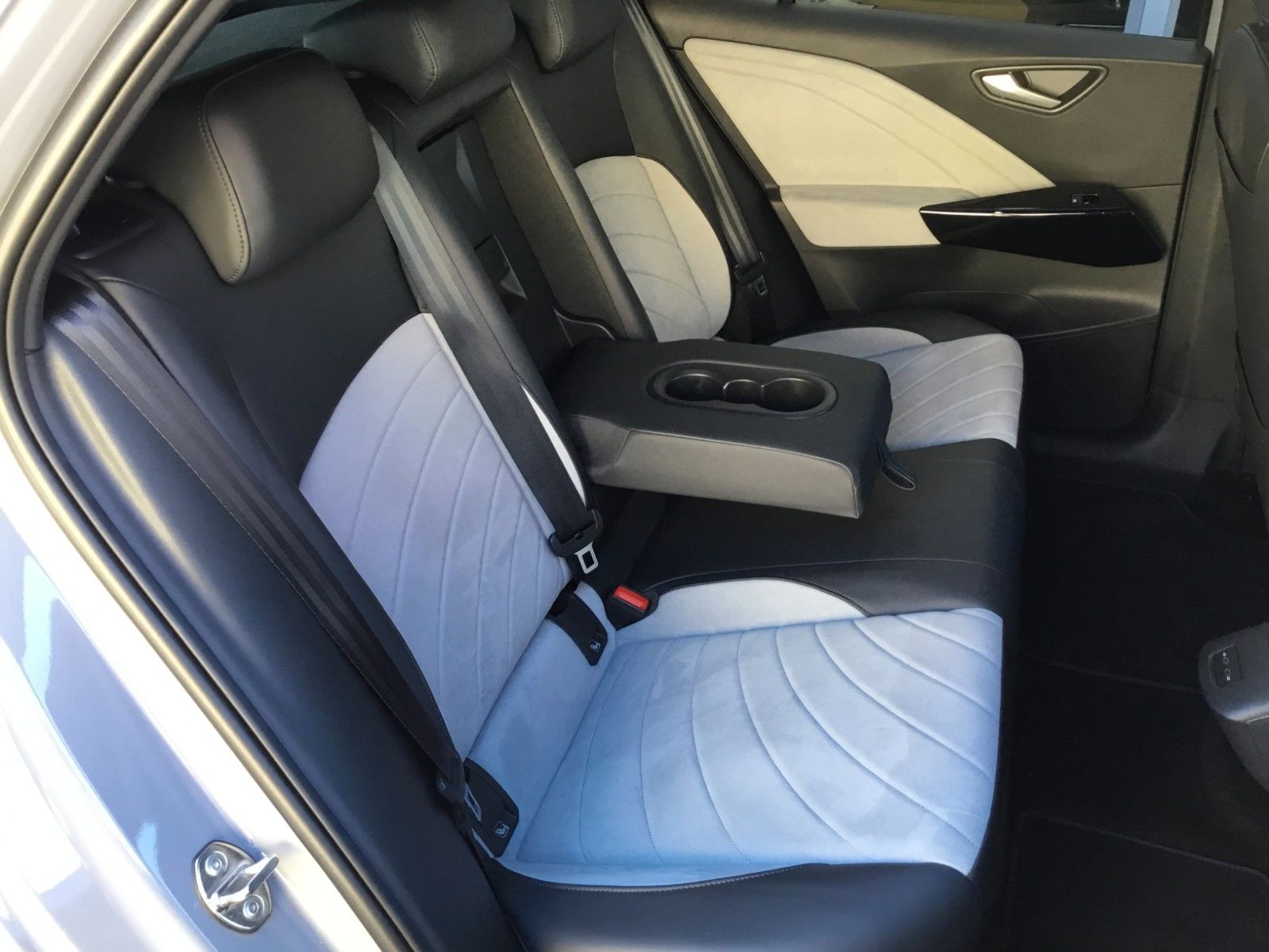 Fahrzeugabbildung Volkswagen ID.3 Move 58 kWh Pro+Kamera+ACC+19"+Navi