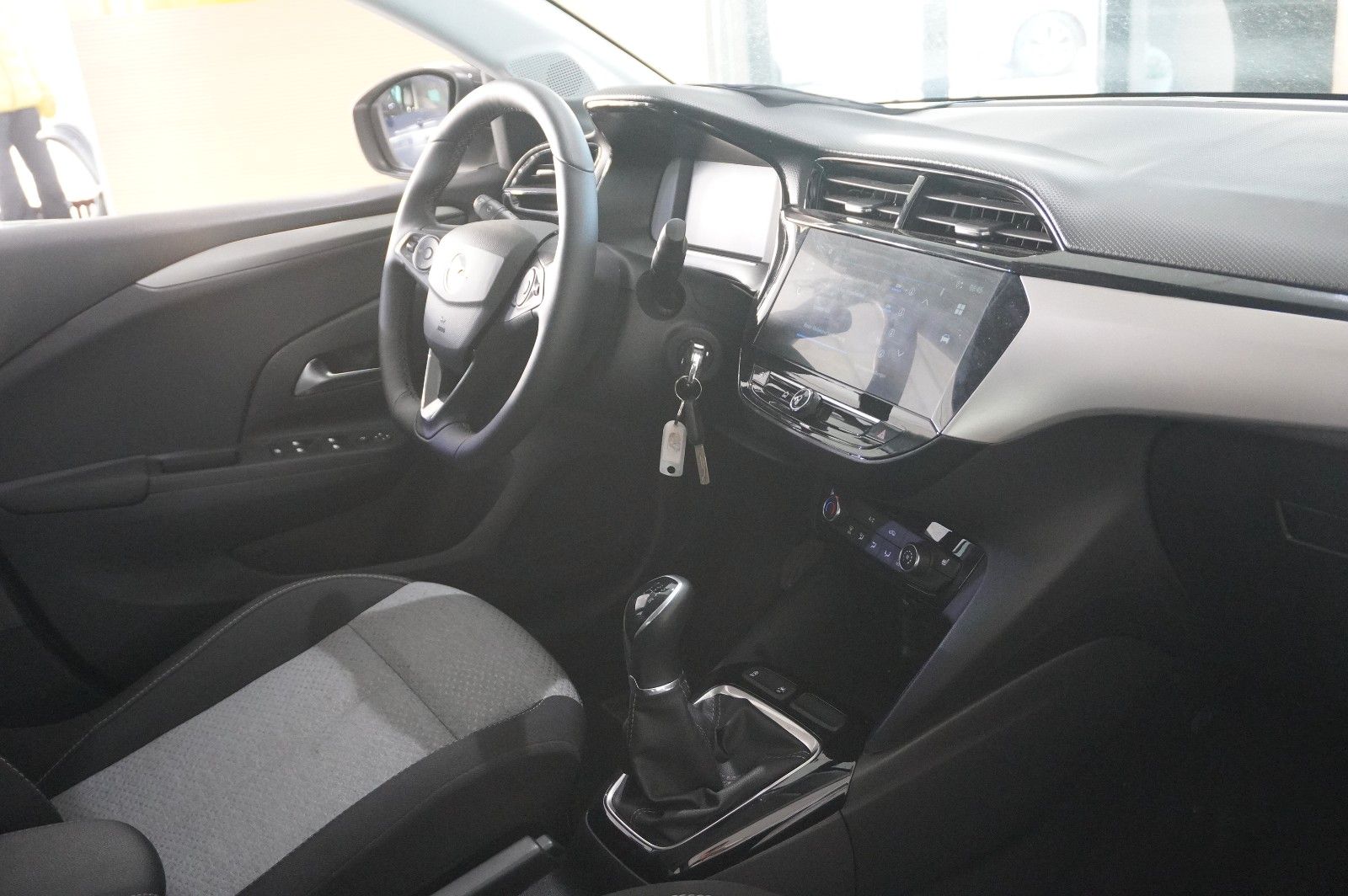 Fahrzeugabbildung Opel Corsa F 1.2 FACELIFT NAVI/LED/KAMERA/VIRTU./SHZ