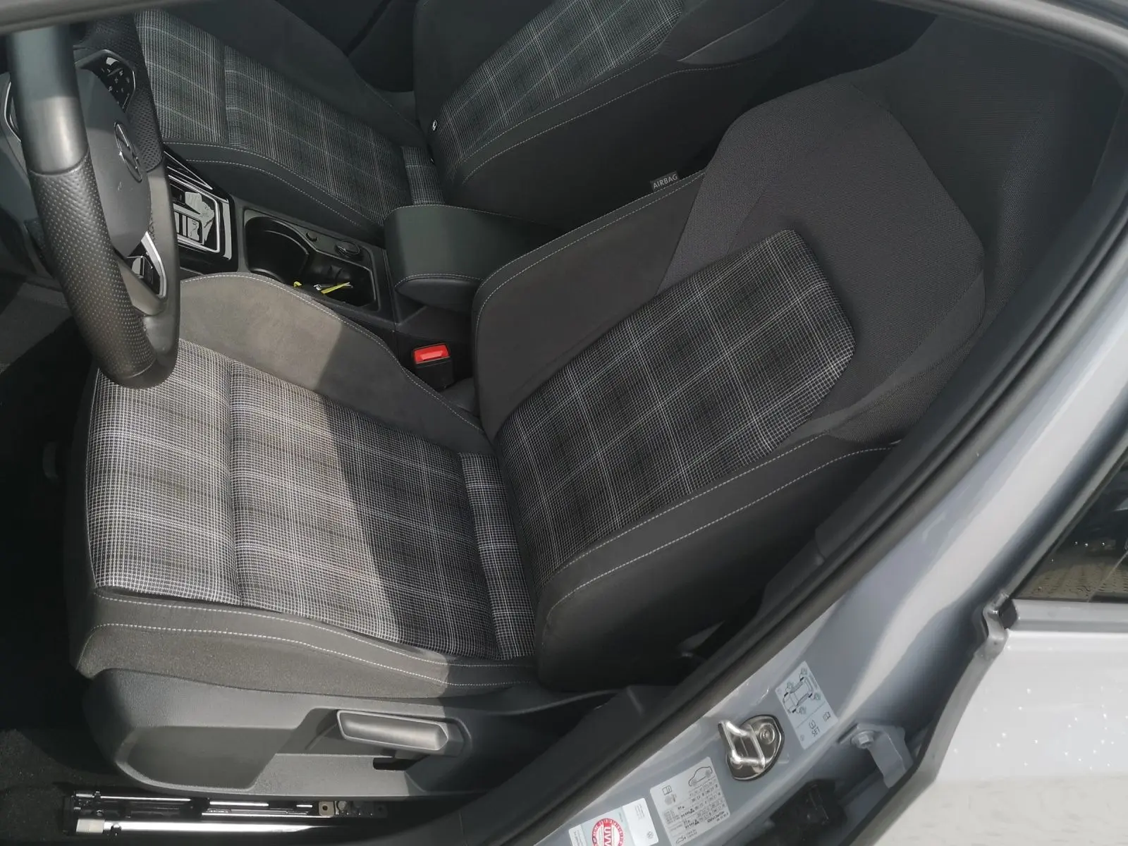 Volkswagen Golf GTD 2.0 TDI *BLACKSTYLE*NAVI*PANO*IQ.LIGHT*, миниатюра 16