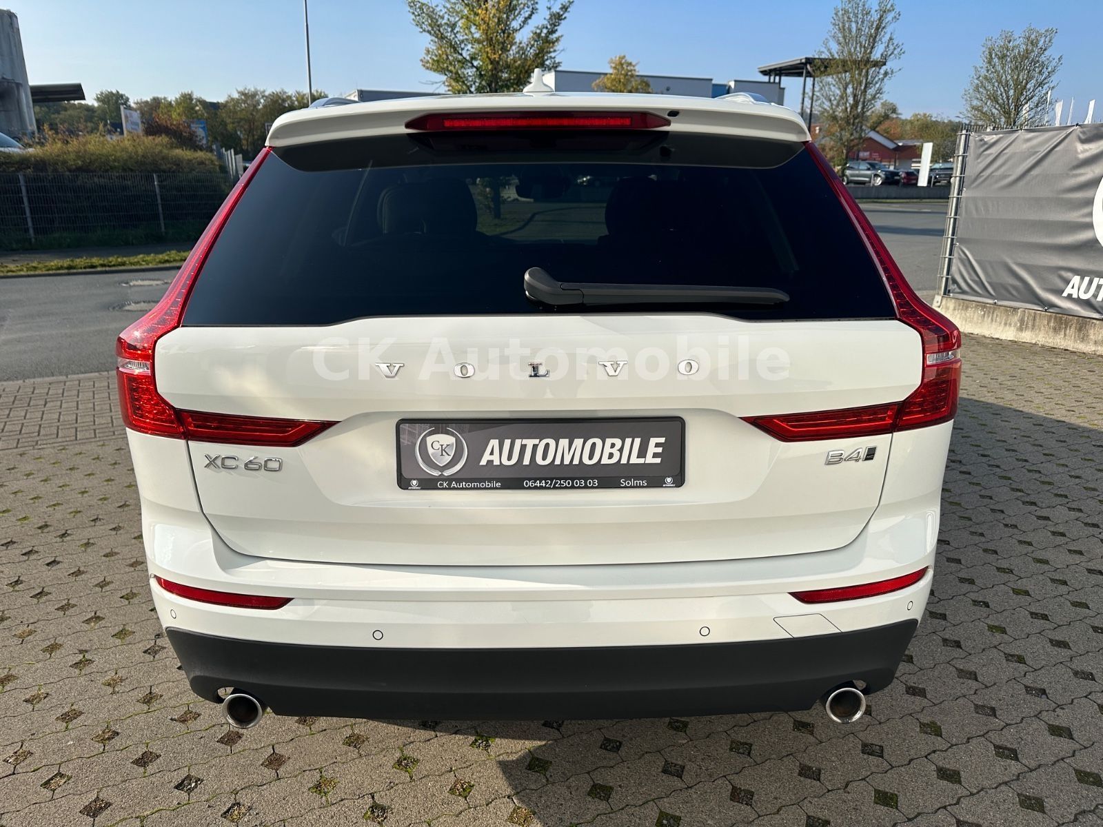 Fahrzeugabbildung Volvo XC60 B4 Momentum Pro AWD/Navi/Leder/Pano/LED/Kam
