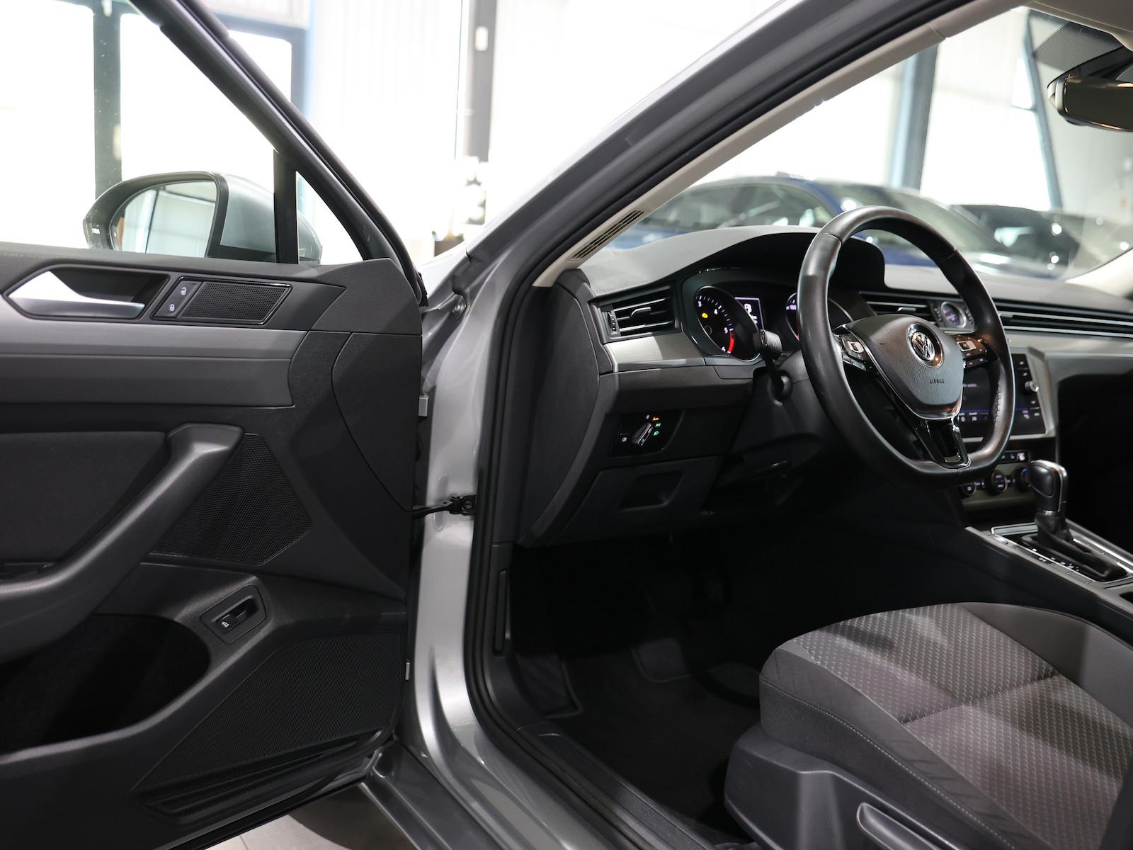 Volkswagen Passat Variant 2.0 TDI DSG BMT / NAVI-DM, ACC