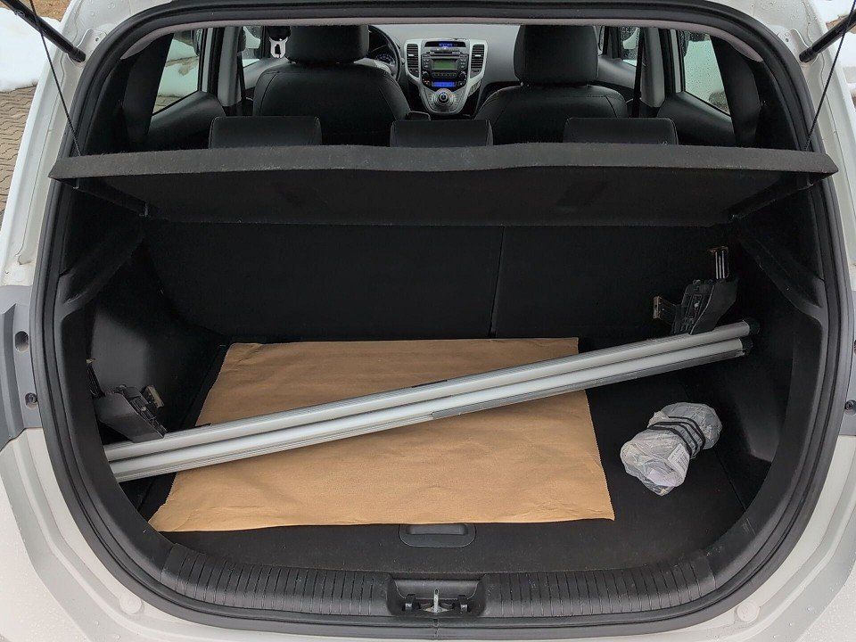 Fahrzeugabbildung Hyundai ix20 1.4 GOLD GARANTIE 1HD WENIG-KM AHK LEDER+BT