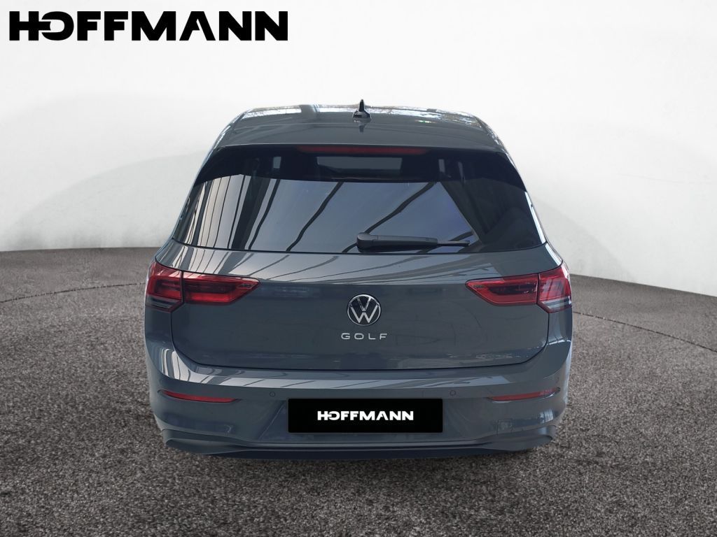 Fahrzeugabbildung Volkswagen Golf 1.5 TSI Life LED Rear View