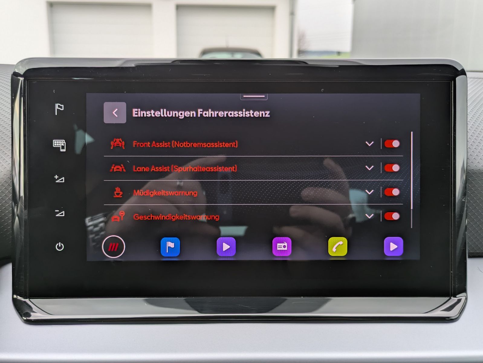 Fahrzeugabbildung SEAT Arona 1.0 TSI FR DSG AHK*ACC*LED*APP*DAB*KAMERA