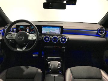 Mercedes-Benz CLA 220SB AMG-LINE DSG KAM LED NAV PANO SHZ TEMP