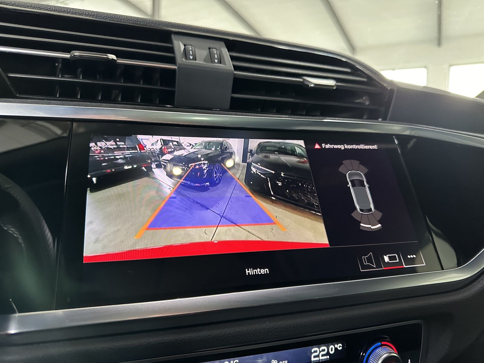 Fahrzeugabbildung Audi RS Q3 Sportback quatt/Matrix/RS-AbGas/Pano/RFK/