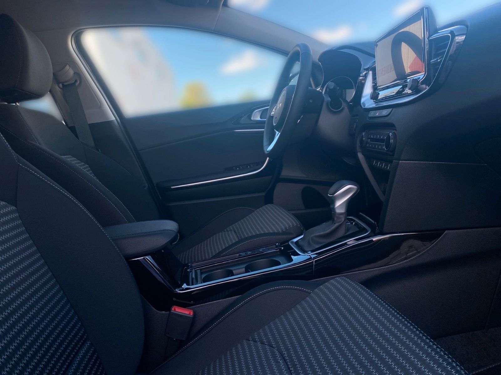 Fahrzeugabbildung Kia Ceed Sportswagon 1.0T 48V DCT Ultimate STY JBL