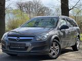 Opel Astra H Caravan Edition 1.6*TÜV/AU*Klima*PDC*SHZ - Opel Astra aus 2010: 1.6