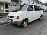 Volkswagen T4 Caravelle 1.9 TD AHK Allwetter Tüv. Bj:6/93 - Volkswagen T4 in Krefeld