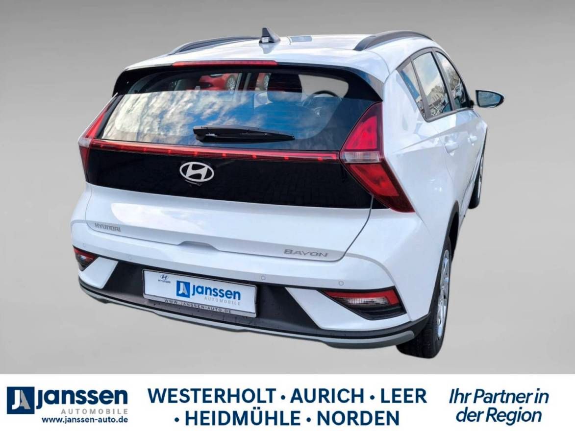 Fahrzeugabbildung Hyundai BAYON Select PDC Navi Klima Start-Stopp Rückfah