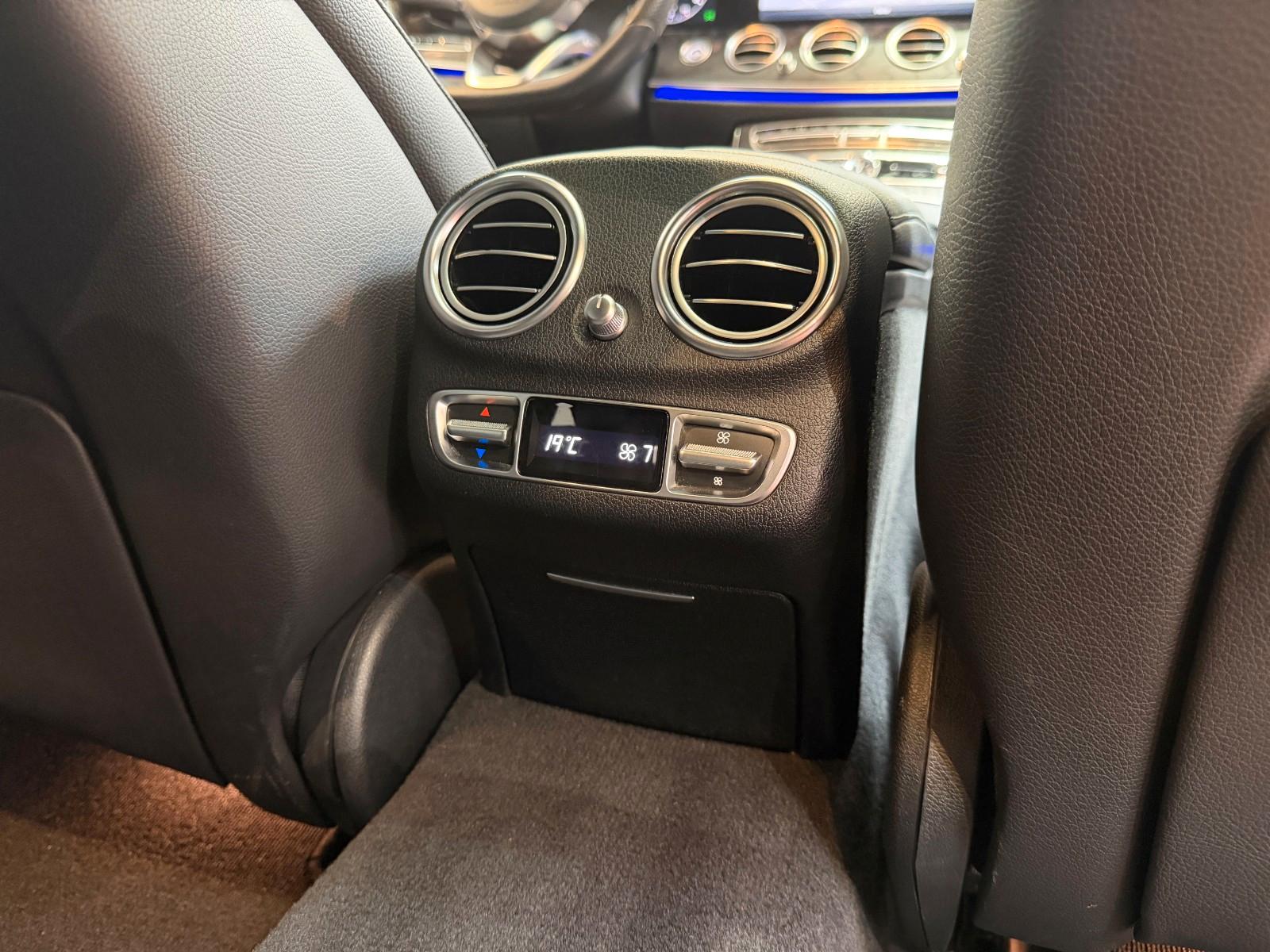 Mercedes-Benz E 220 d 4Matic T 9G  AMG Line *LED*Virtual*Navi*