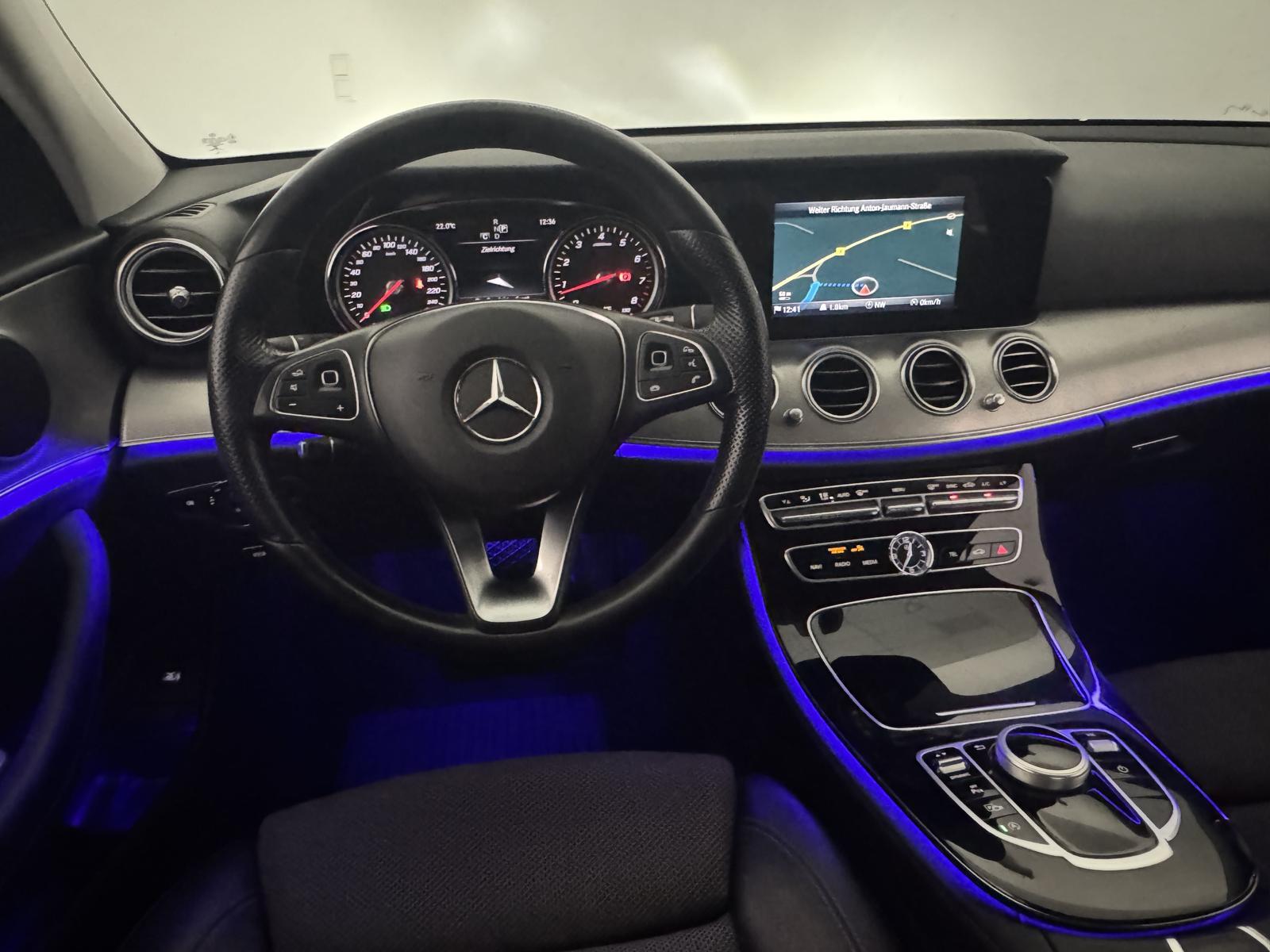 Mercedes-Benz E 200 CGI Exclusive Full LED Navi Kamera Keyfree