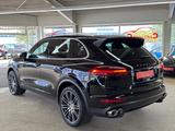 Porsche Cayenne S Diesel *AHK*SHZ*NAV*PAN*TEM*PDC*RK*19% - mit Diesel-Antrieb: mit Navigationssystem