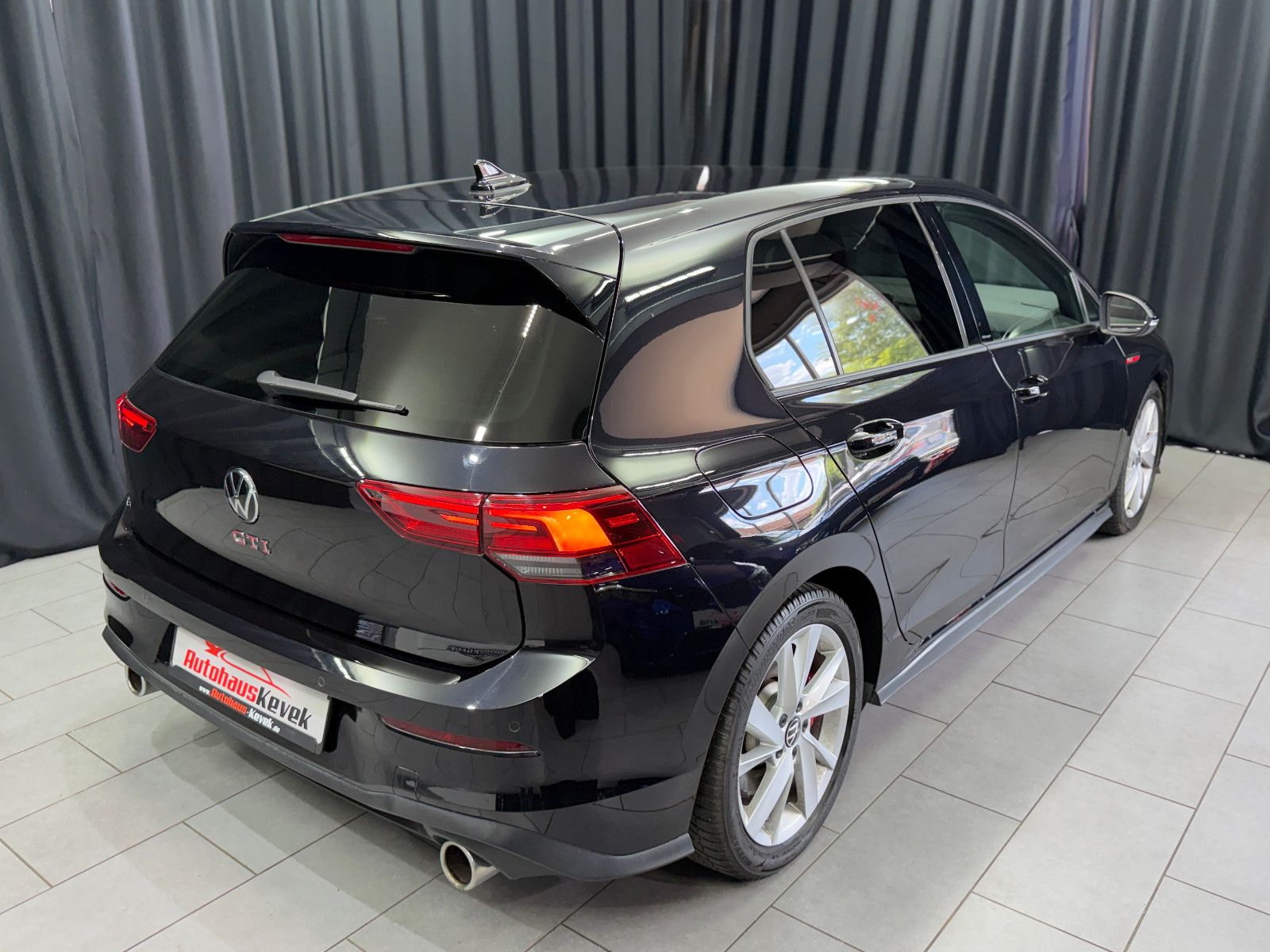 Fahrzeugabbildung Volkswagen Golf VIII Lim. GTI|H&K|HuD|U-Frei|D-FZG