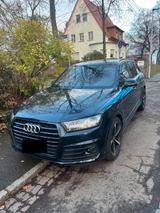 Audi Q7 3.0 TDI quattro 7-Sitze, HeadUp, Standheizung - blaue Audi Q7