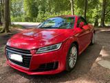Audi TT Roadster 1.8 TFSI S tronic - - rote Audi TT