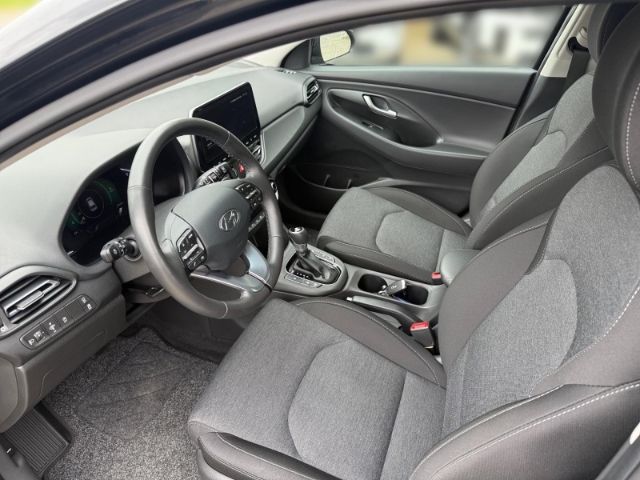 Fahrzeugabbildung Hyundai i30 1.5 cw Trend +KLIMA+NAVI+PDC+RFK+DAB+UVM+