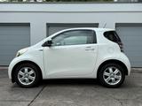 Toyota IQ 1.0 VVT-i Luna (GPS) - Toyota IQ: Von Privat