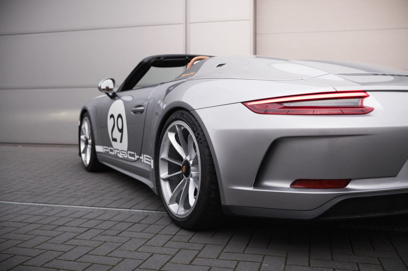 Fahrzeugabbildung Porsche 991/911 Speedster-Lift-BOSE-Kam.-90L-DAB-LED