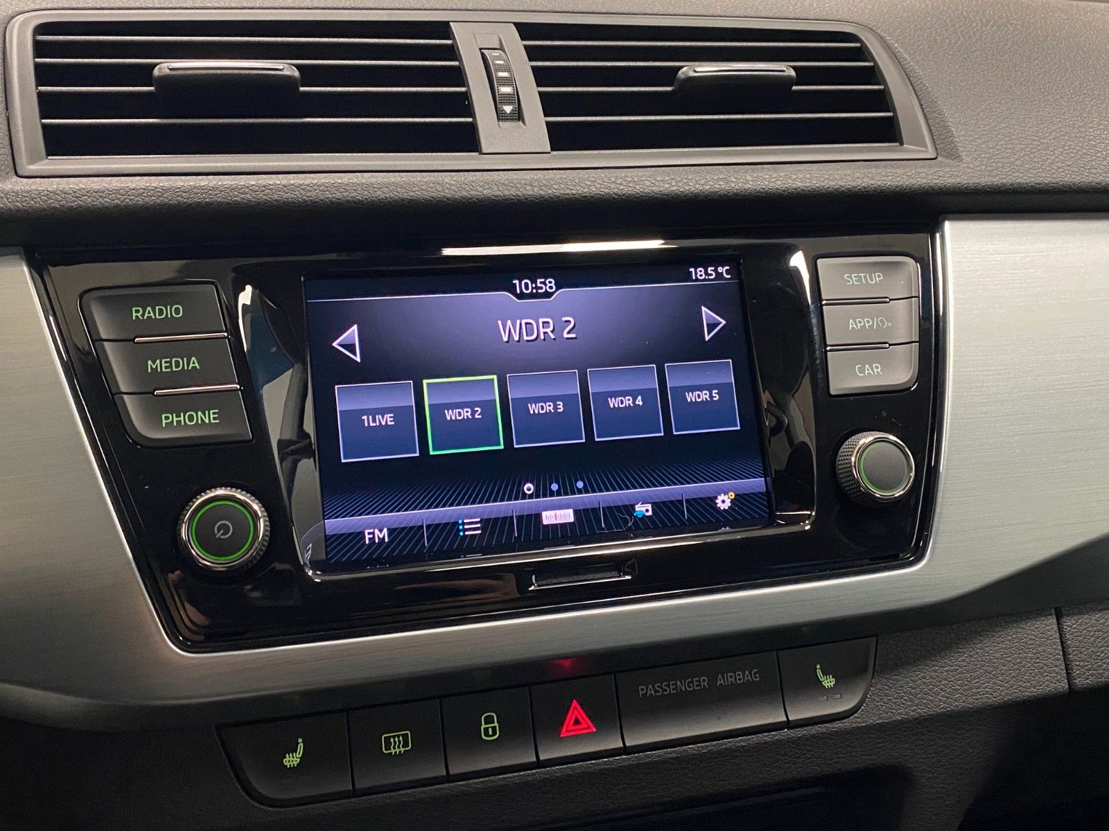 Fahrzeugabbildung SKODA Fabia 1.0 TSI AMBITION PLUS COMBI+NEBEL+App+ALU+