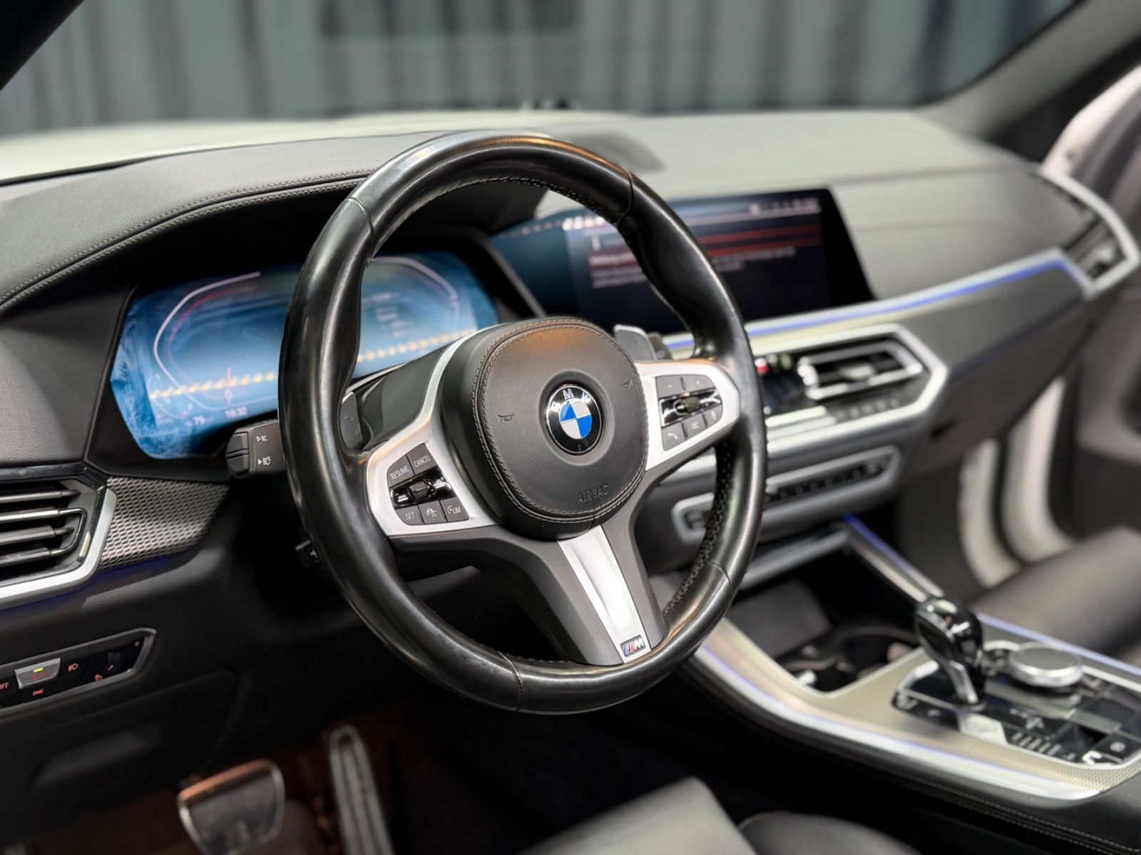 Fahrzeugabbildung BMW X5 xDrive 30d M SPORT|PANORAMA|NAVI|LED|21 ZOLL|