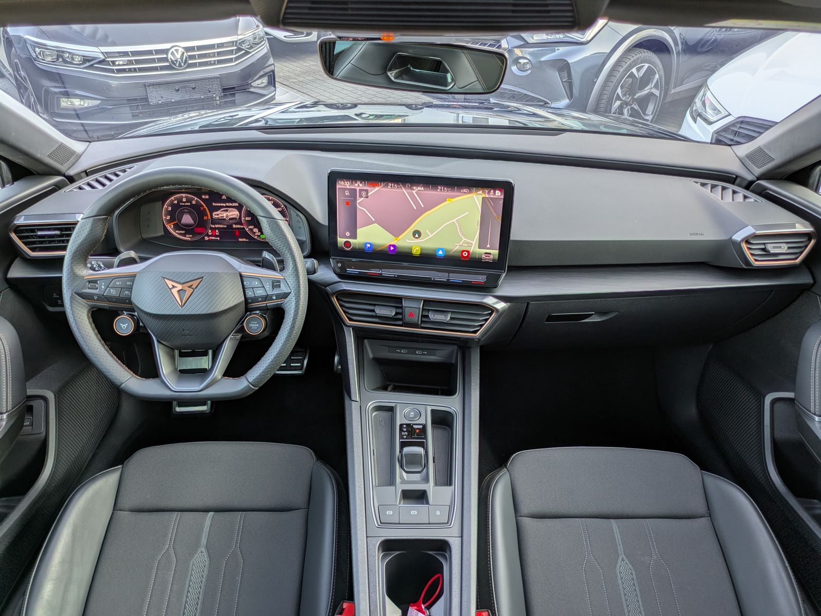 Fahrzeugabbildung CUPRA Leon VZ 2.0TSI 4Drive ACC*PANO*MATRIX*DCC*LM19"