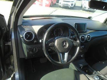 Mercedes B 180 - 11