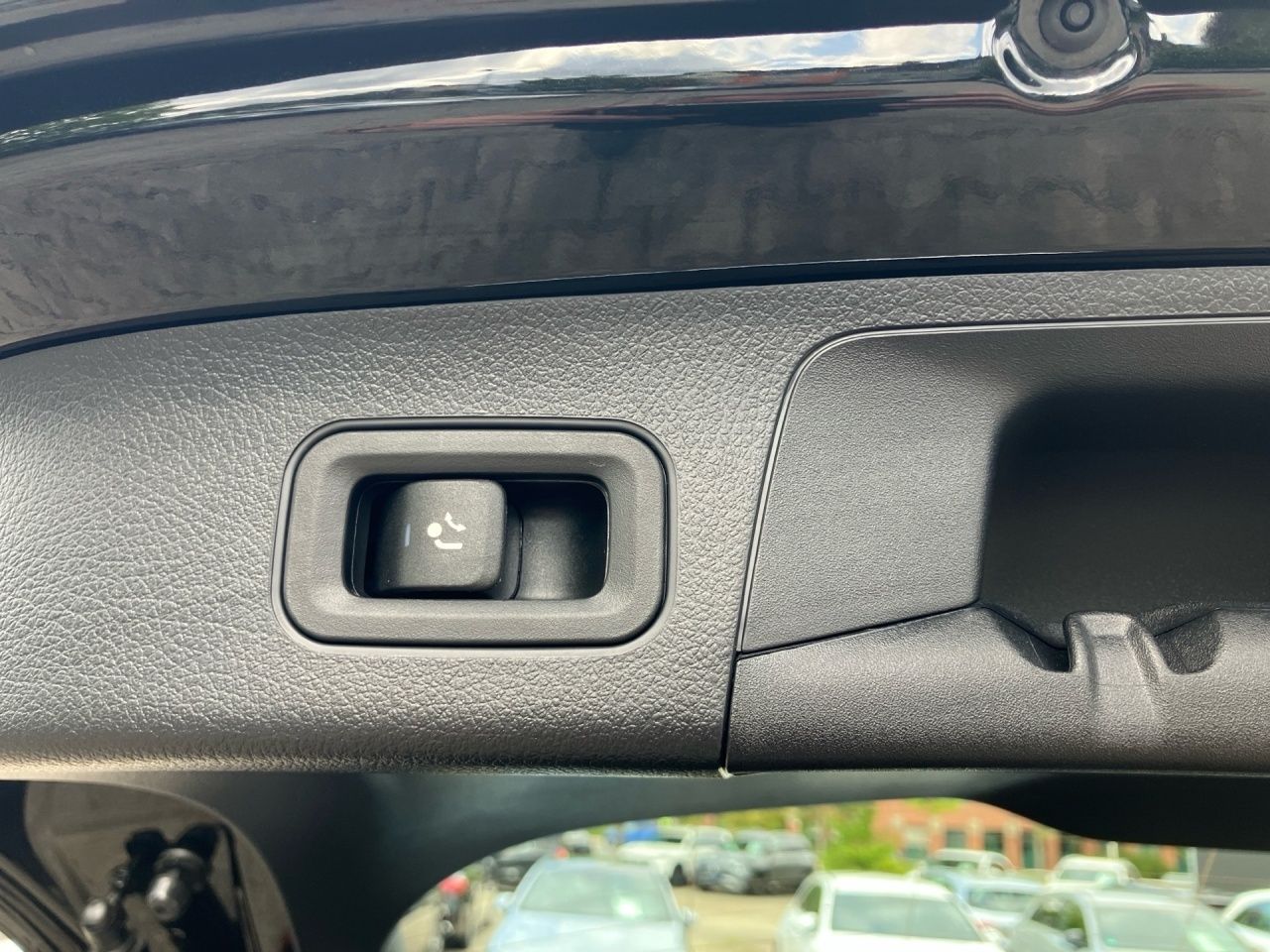 Fahrzeugabbildung Mercedes-Benz GLA 200 d AHK+MULTIBEAM+EL.HECKKL+KAMERA+SHZ+