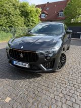 Maserati Levante Modena mit CPO Garantie 01/27 - Maserati: Modena
