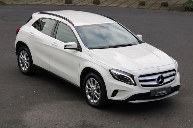 Mercedes-Benz GLA 200 CDI Style 7G-Tronic 1.Hand/Leder/Xenon