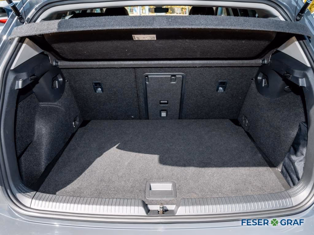 Volkswagen Golf VIII 1.5 TSI Life LED/RFK/SHZ/APP CONNECT, миниатюра 9