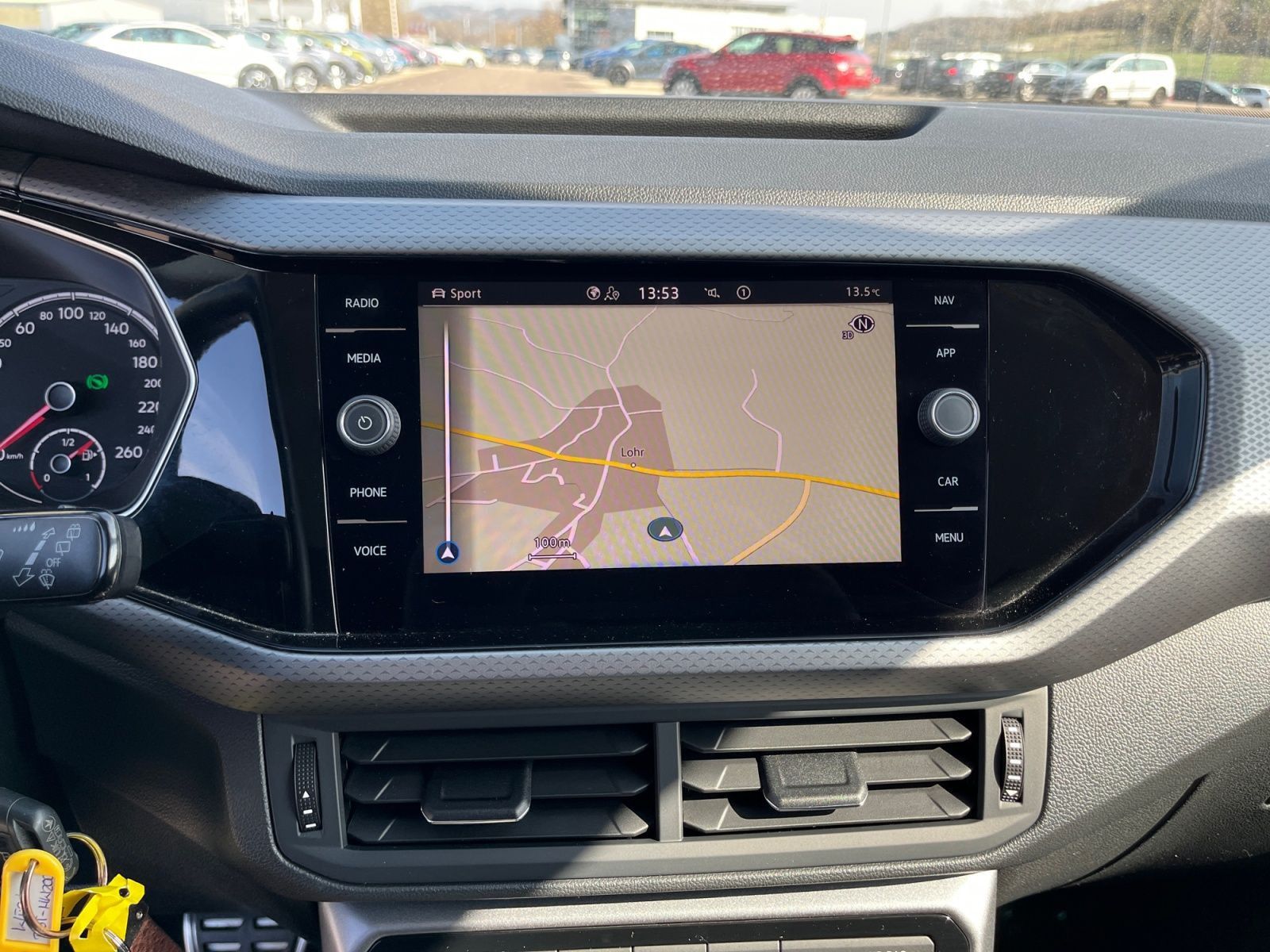 Volkswagen T-Cross - Bild 10