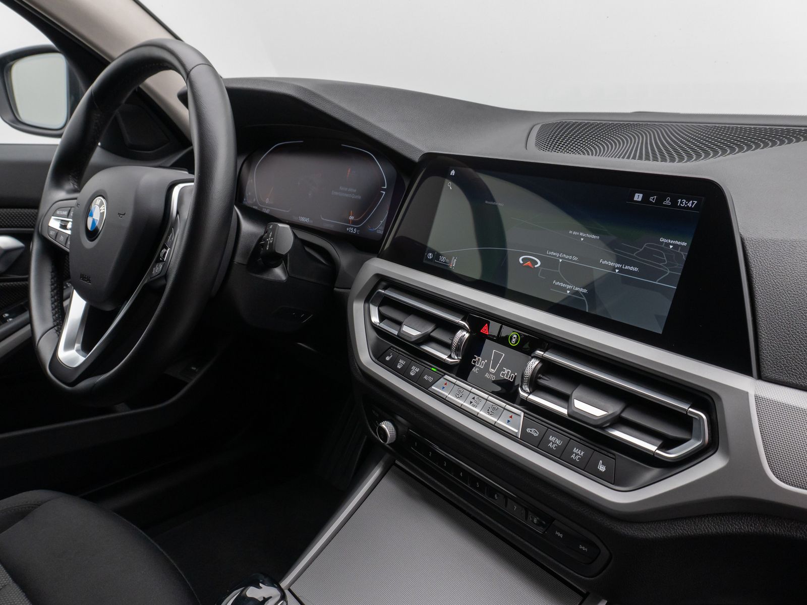 Fahrzeugabbildung BMW 320d DAB HiFi PDC Fernlichtassist Komfort Alarm