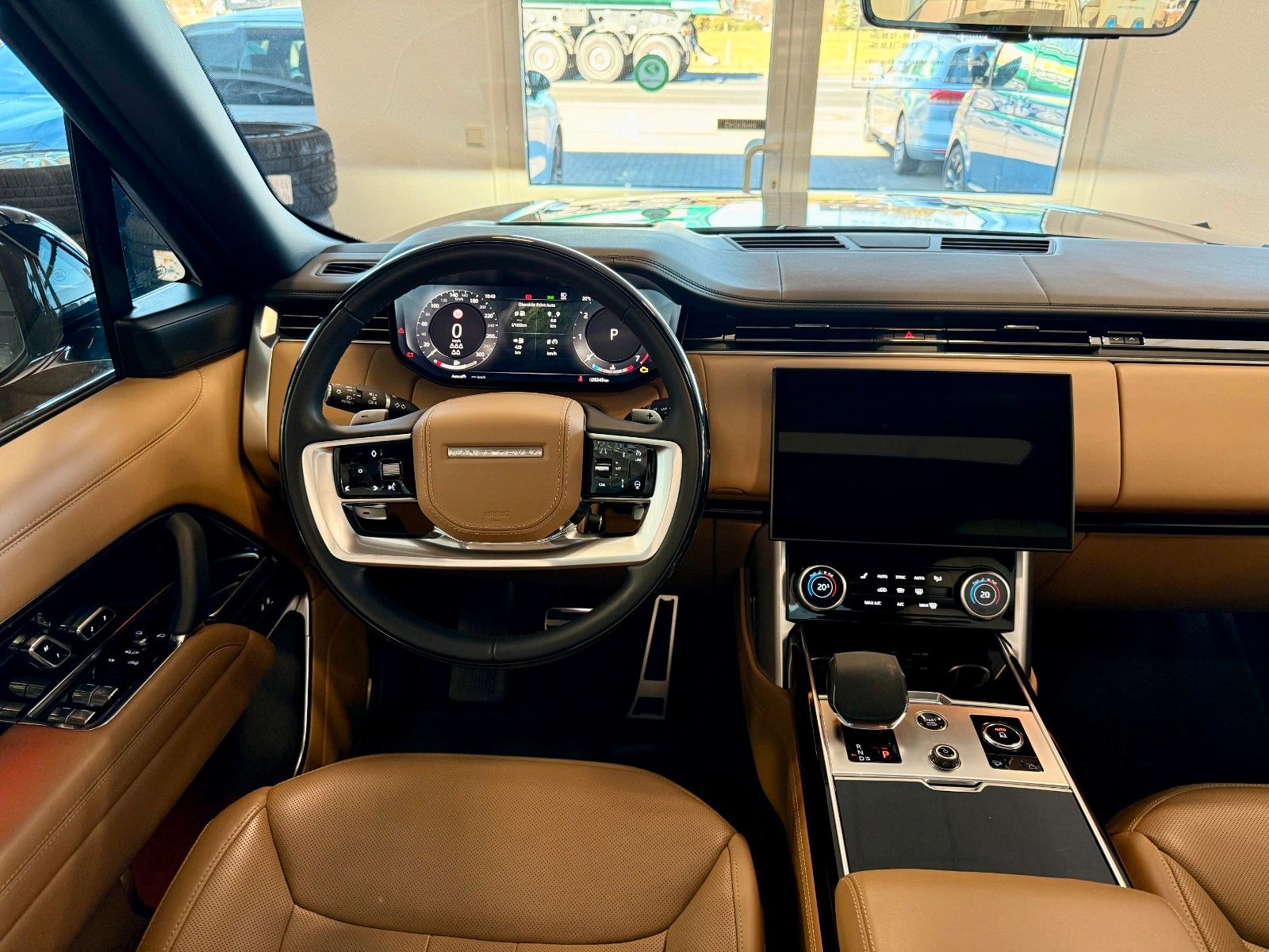 Fahrzeugabbildung Land Rover Range Rover LWB P530 Autobiography 7-Sitzer/23"